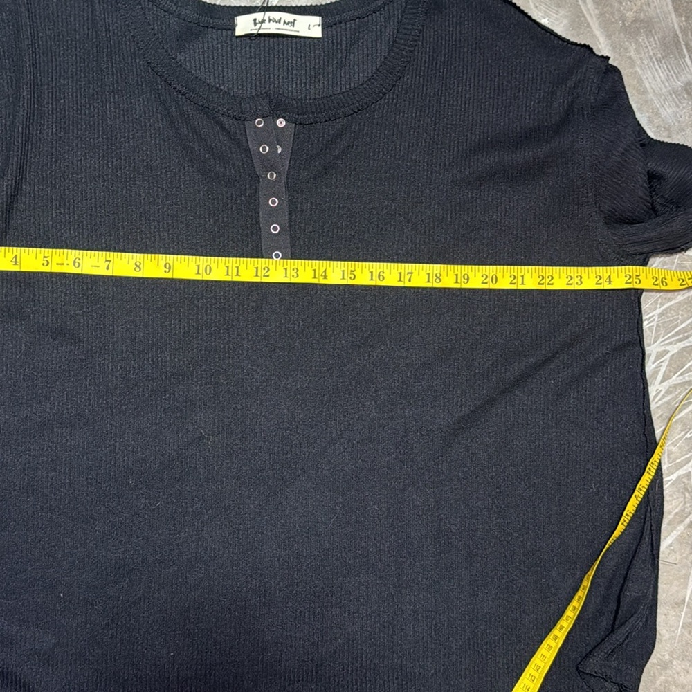Three Bird Nest Leila Ribbed Henley oversized Top - Black - Picture 4 of 9